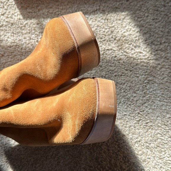 Charlotte Stone Paz in camel 8 - Picture 6 of 9
